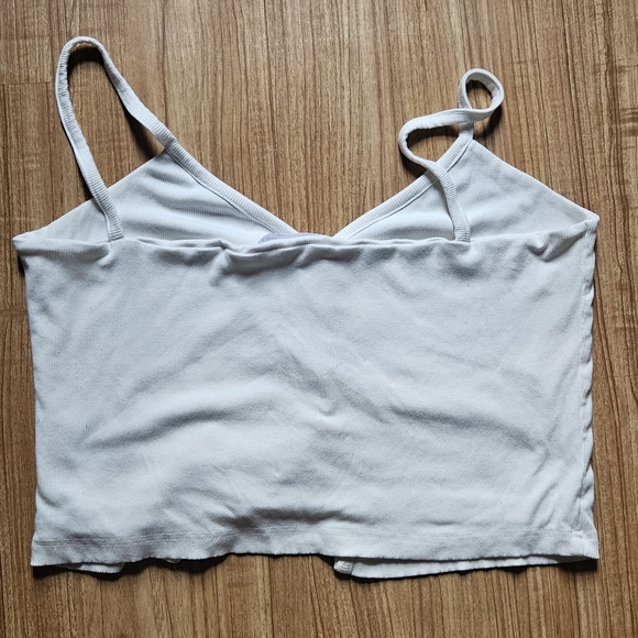 Revolve Snap Button White Ribbed Crop Top - Picture 3 of 4